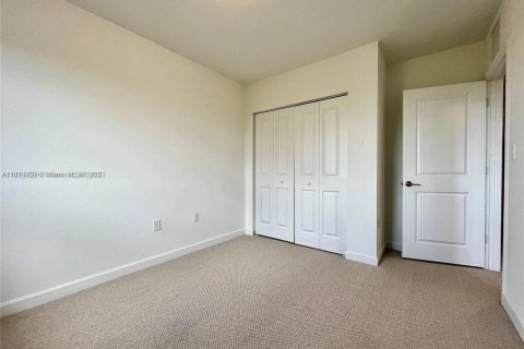 Townhouse in Florida City, Florida 4 bedrooms, 124.3 sq.m. № 1820415 - photo 20