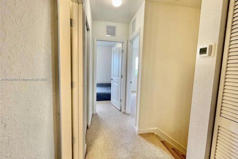 Townhouse in Florida City, Florida 4 bedrooms, 124.3 sq.m. № 1820415 - photo 29