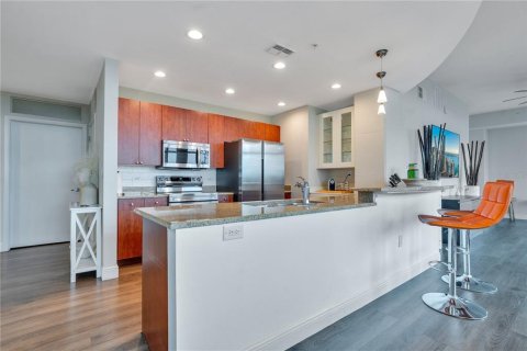 Condo in Orlando, Florida, 2 bedrooms  № 2211597 - photo 14