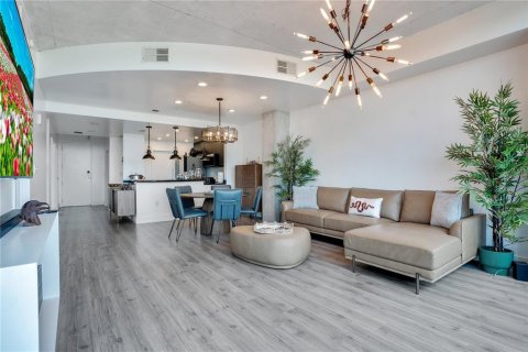 Condo in Orlando, Florida, 2 bedrooms  № 2211597 - photo 19