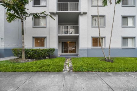 Купить кондоминиум в Дейви, Флорида 2 спальни, 104.42м2, № 1976503 - фото 23