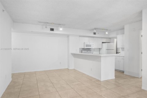 Купить кондоминиум в Дейви, Флорида 2 спальни, 104.42м2, № 1976503 - фото 4