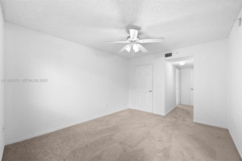 Купить кондоминиум в Дейви, Флорида 2 спальни, 104.42м2, № 1976503 - фото 16