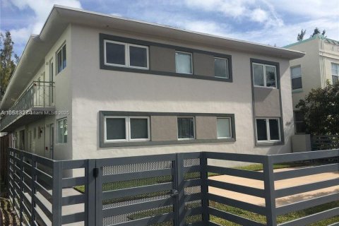 Condominio en alquiler en Miami Beach, Florida, 1 dormitorio, 38.28 m2 № 1938680 - foto 1