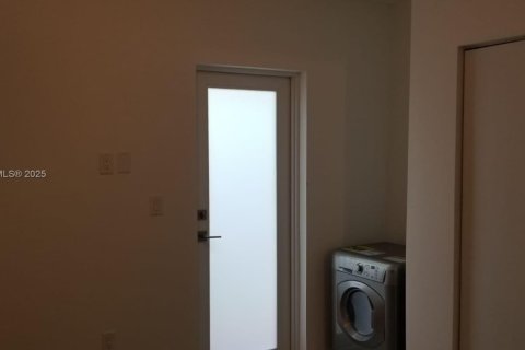 Copropriété à louer à Miami Beach, Floride: 1 chambre, 38.28 m2 № 1938680 - photo 13