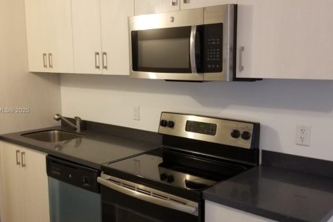 Condominio en alquiler en Miami Beach, Florida, 1 dormitorio, 38.28 m2 № 1938680 - foto 7