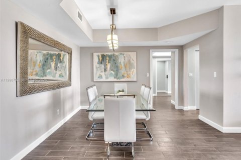 Condo in Aventura, Florida, 2 bedrooms  № 2059002 - photo 6