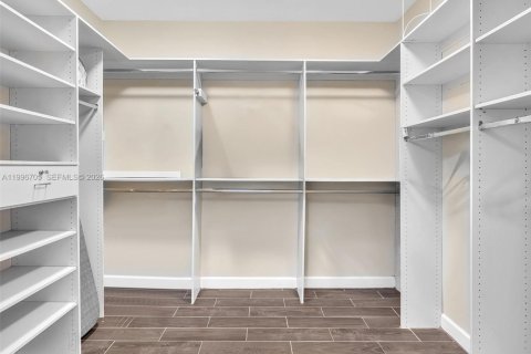 Condo in Aventura, Florida, 2 bedrooms  № 2059002 - photo 13