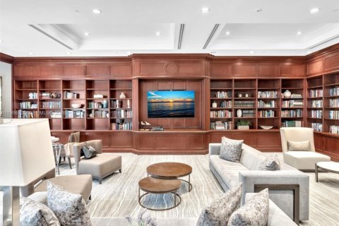 Condo in Aventura, Florida, 2 bedrooms  № 2059002 - photo 27