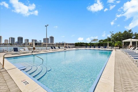 Condo in Aventura, Florida, 1 bedroom № 1971289 - photo 24