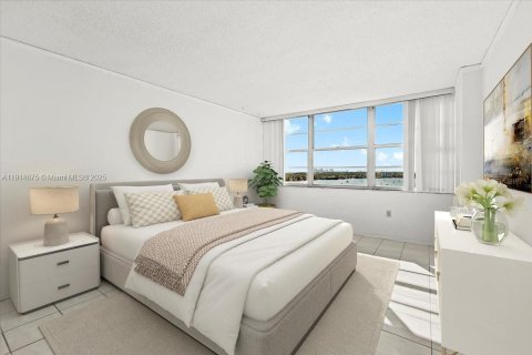 Condo in Aventura, Florida, 1 bedroom № 1971289 - photo 14
