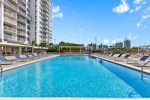 Condo in Aventura, Florida, 1 bedroom № 1971289 - photo 23