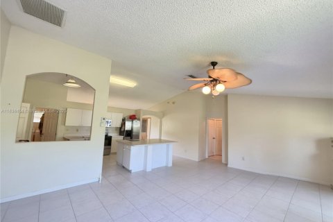 House in Port St. Lucie, Florida 3 bedrooms, 187.66 sq.m. № 1830744 - photo 29