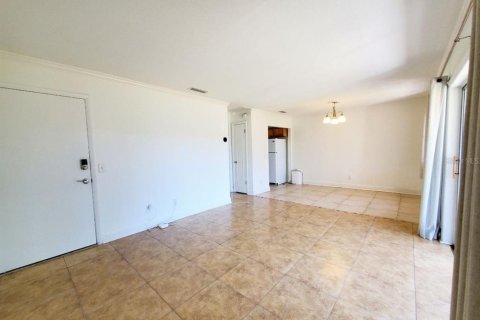 Condominio en alquiler en Tampa, Florida, 1 dormitorio, 59.83 m2 № 2117628 - foto 5