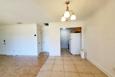 Condominio en alquiler en Tampa, Florida, 1 dormitorio, 59.83 m2 № 2117628 - foto 8