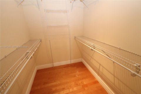 Condominio en venta en Miami, Florida, 2 dormitorios, 181.16 m2 № 2028738 - foto 16