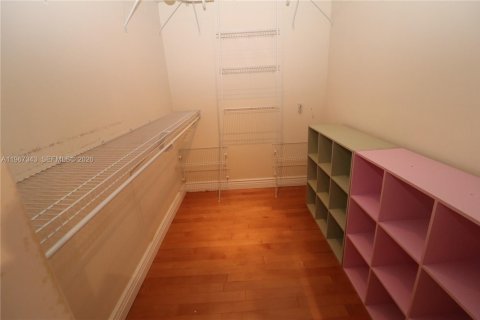 Condominio en venta en Miami, Florida, 2 dormitorios, 181.16 m2 № 2028738 - foto 17