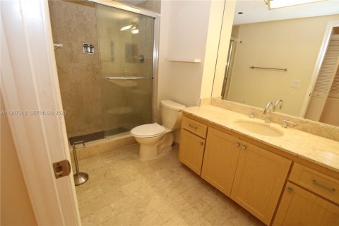 Condominio en venta en Miami, Florida, 2 dormitorios, 181.16 m2 № 2028738 - foto 21