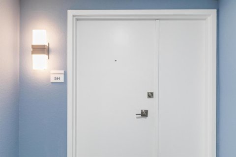 Купить кондоминиум в Лодердейл-бай-те-Си, Флорида 3 комнаты, 116.13м2, № 2382741 - фото 21