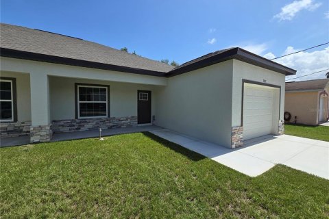 Appartement à louer à Spring Hill, Floride: 2 chambres, 95.69 m2 № 1774076 - photo 2