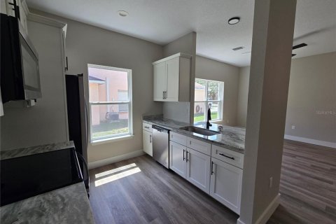 Appartement à louer à Spring Hill, Floride: 2 chambres, 95.69 m2 № 1774076 - photo 9