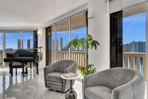 Купить кондоминиум в Авентура, Флорида 2 спальни, 200.11м2, № 1951647 - фото 18