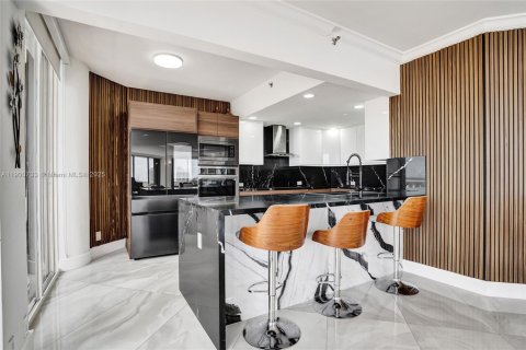 Купить кондоминиум в Авентура, Флорида 2 спальни, 200.11м2, № 1951647 - фото 22