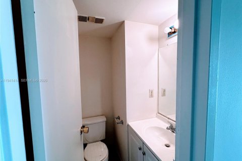 Condo in Deerfield Beach, Florida, 1 bedroom  № 2152729 - photo 5