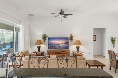 Casa en venta en Kissimmee, Florida, 5 dormitorios, 213.4 m2 № 1841583 - foto 25