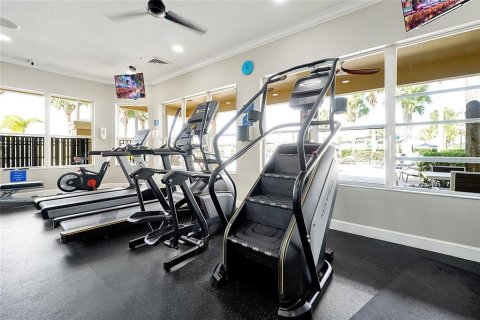 Casa en venta en Kissimmee, Florida, 5 dormitorios, 213.4 m2 № 1841583 - foto 16