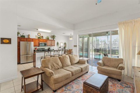 Casa en venta en Kissimmee, Florida, 5 dormitorios, 213.4 m2 № 1841583 - foto 27
