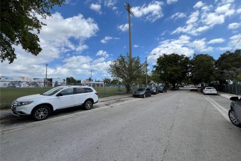 Villa ou maison à louer à Miami, Floride: 1 chambre, 65.03 m2 № 1996849 - photo 11