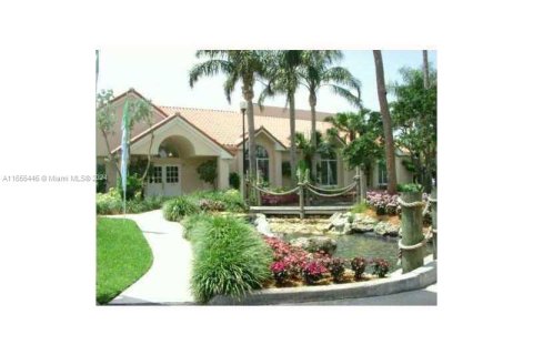 Купить кондоминиум в Маргит, Флорида 2 спальни, 95.41м2, № 1961295 - фото 6