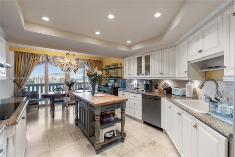 Купить кондоминиум в Авентура, Флорида 5 спален, 397.71м2, № 1839514 - фото 14