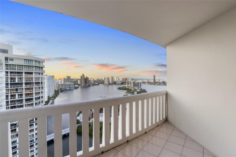 Купить кондоминиум в Авентура, Флорида 5 спален, 397.71м2, № 1839514 - фото 18