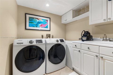 Купить кондоминиум в Авентура, Флорида 5 спален, 397.71м2, № 1839514 - фото 28