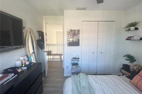 Casa en venta en Dania Beach, Florida, 3 dormitorios, 128.21 m2 № 2057120 - foto 2