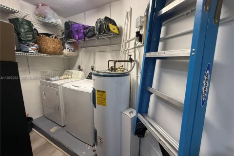 Casa en venta en Dania Beach, Florida, 3 dormitorios, 128.21 m2 № 2057120 - foto 24