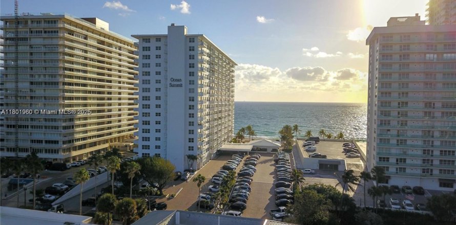 Condo in Fort Lauderdale, Florida, 1 bedroom № 1865412