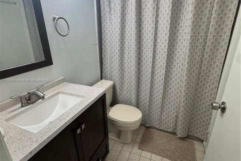 Copropriété à vendre à Miami, Floride: 2 chambres, 83.43 m2 № 1834489 - photo 4