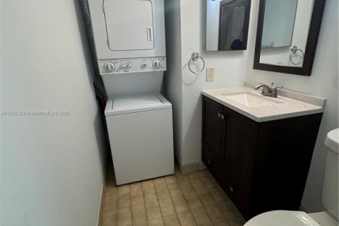 Copropriété à vendre à Miami, Floride: 2 chambres, 83.43 m2 № 1834489 - photo 9