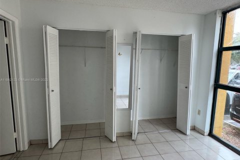Copropriété à vendre à Miami, Floride: 2 chambres, 83.43 m2 № 1834489 - photo 7