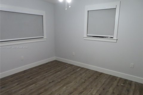 Immobilier commercial à louer à Miami, Floride: 1 chambre № 2073610 - photo 3