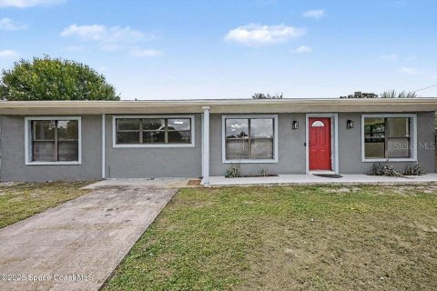 House in Melbourne, Florida 4 bedrooms, 171.31 sq.m. № 2219861