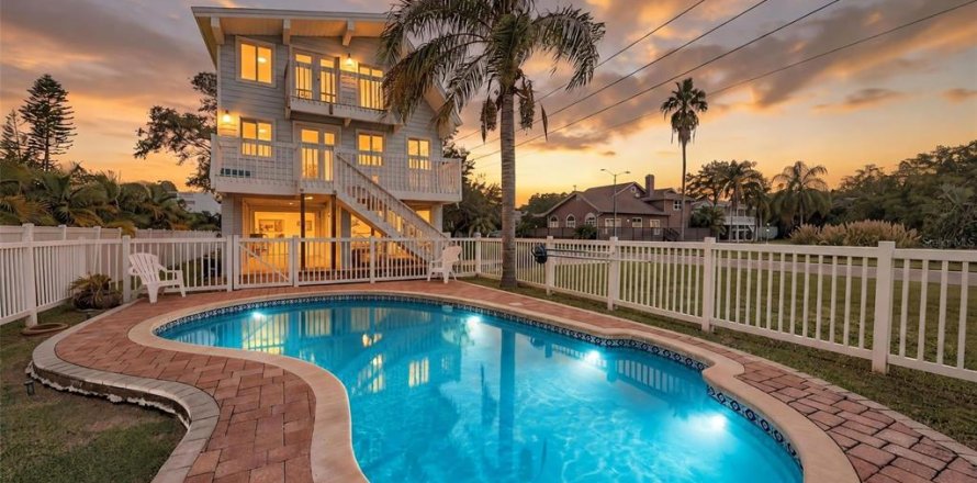 Villa ou maison à Seminole, Floride 3 chambres, 151.62 m2 № 2428934