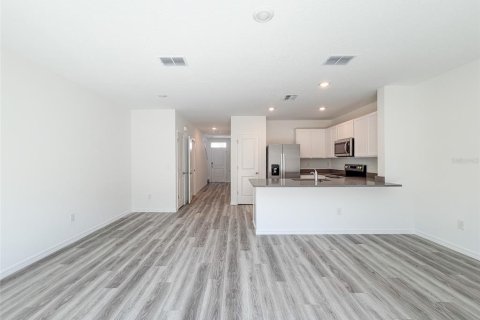 Touwnhouse à louer à Wesley Chapel, Floride: 3 chambres, 135.92 m2 № 2106054 - photo 6