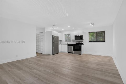Apartamento en alquiler en Wilton Manors, Florida, 2 dormitorios, 83.61 m2 № 2087592 - foto 6