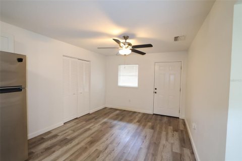 Appartement à louer à Lake Wales, Floride: 1 chambre, 55.74 m2 № 2155804 - photo 2