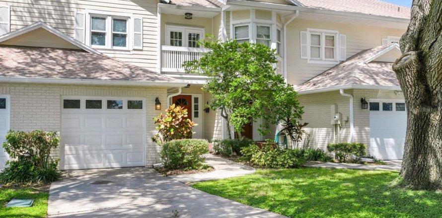 Touwnhouse à Tampa, Floride 3 chambres, 162.67 m2 № 1914313