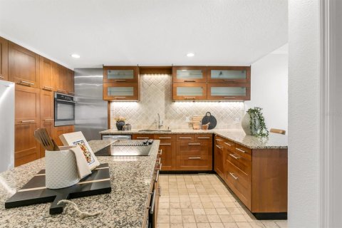 Touwnhouse à vendre à Tampa, Floride: 3 chambres, 162.67 m2 № 1914313 - photo 13